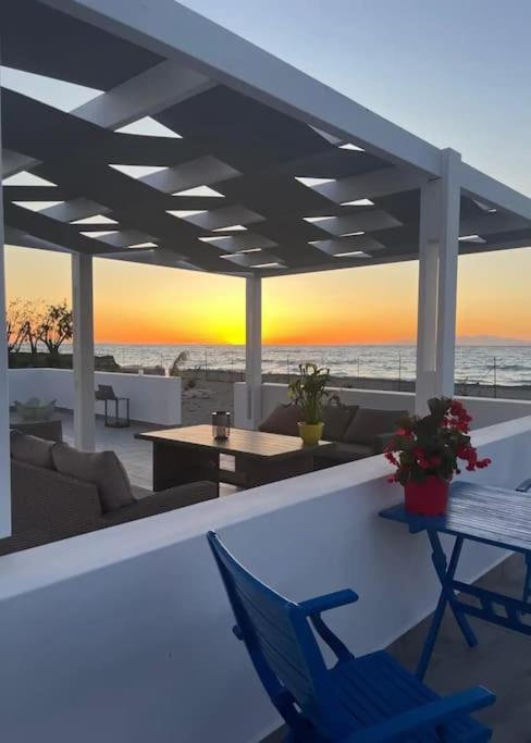 Lambou Beach Sunset Soroni Exterior foto